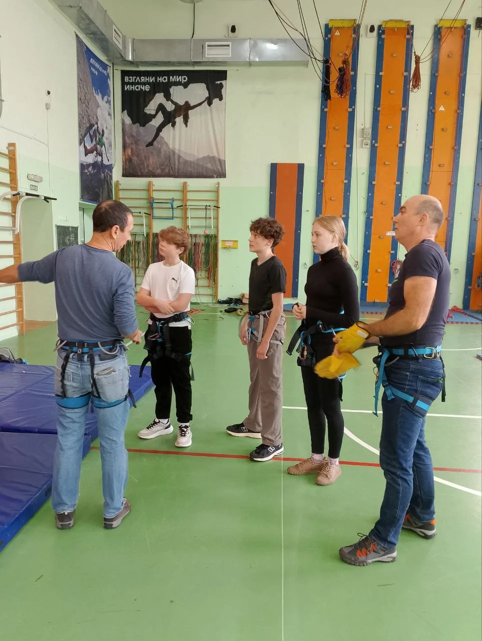 Подготовка юных туристов к соревнованиям по скалолазанию