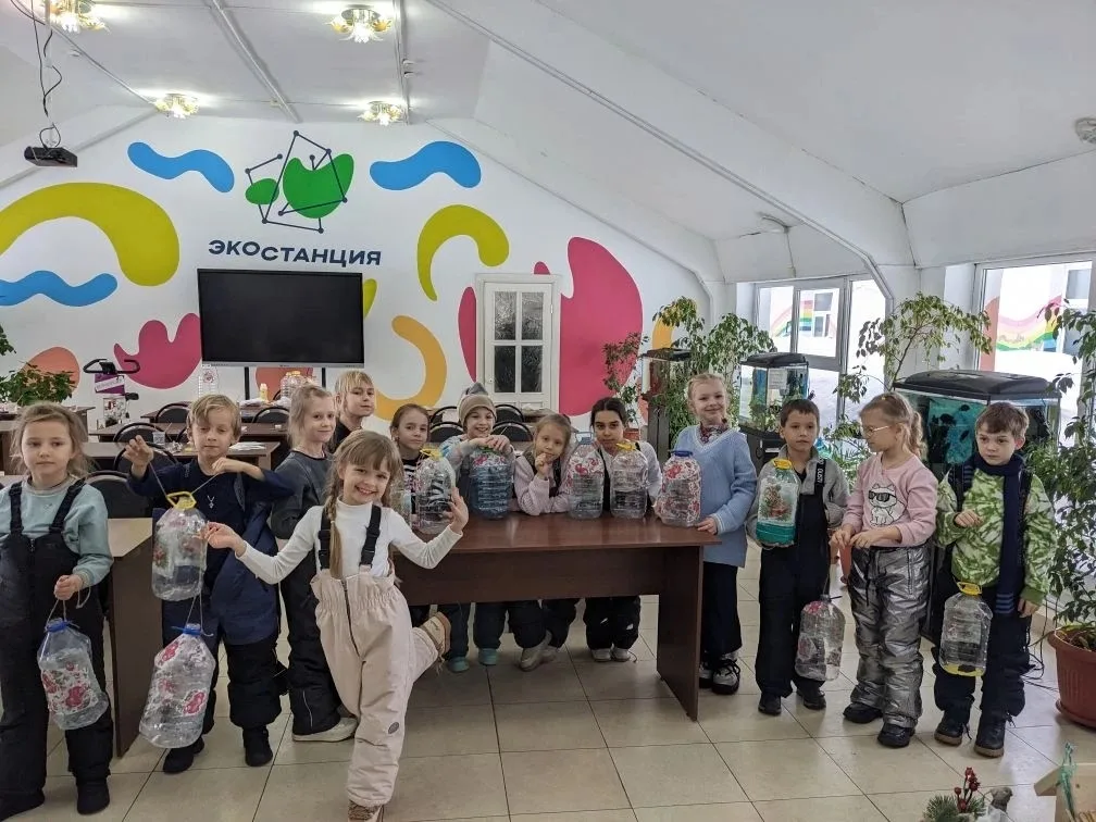 Помощь зимующим птицам: забота и творчество в действии!